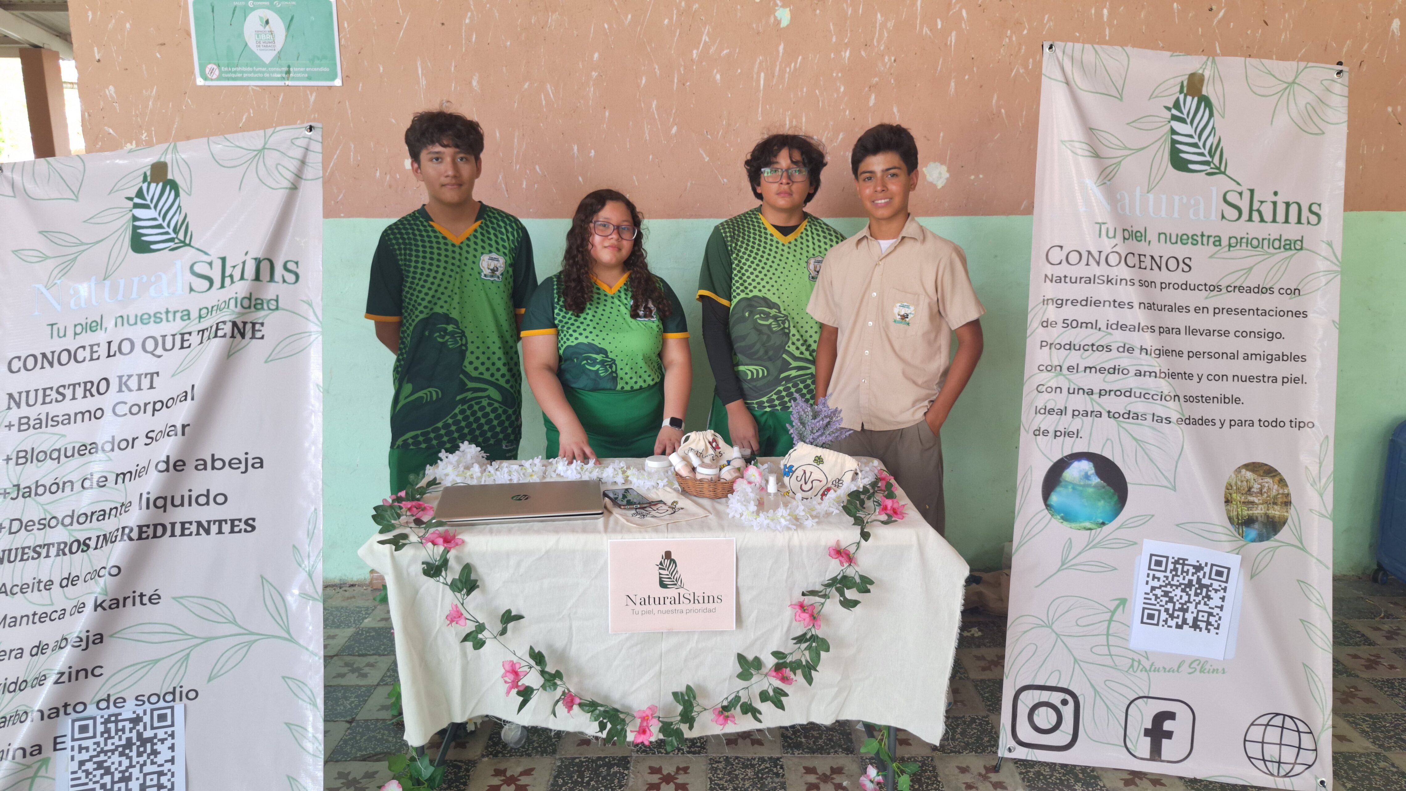 Alumnos del colegio americano en participación de evento de emprendedores