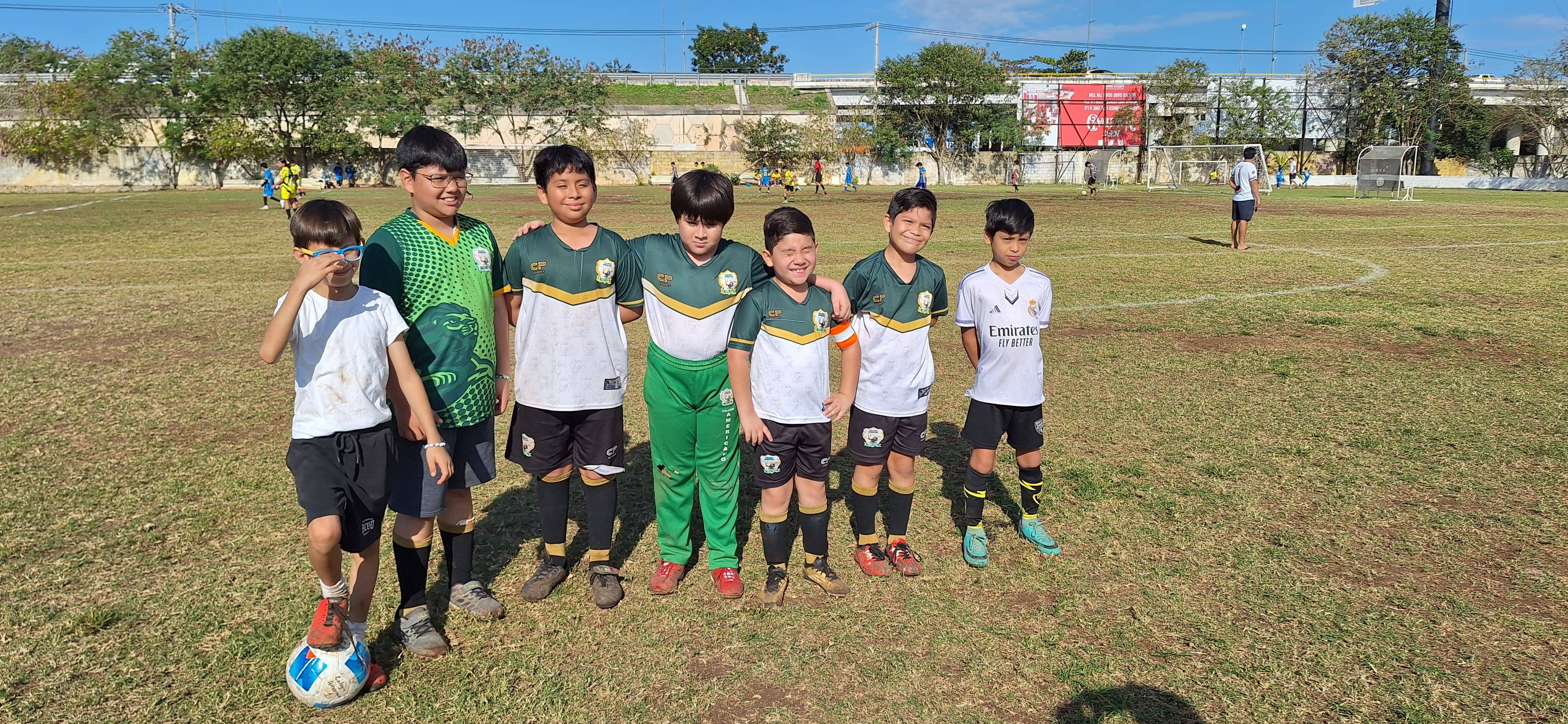 20250302_084406 Equipo de futbol estudiantes del colegio americano de Mérida
