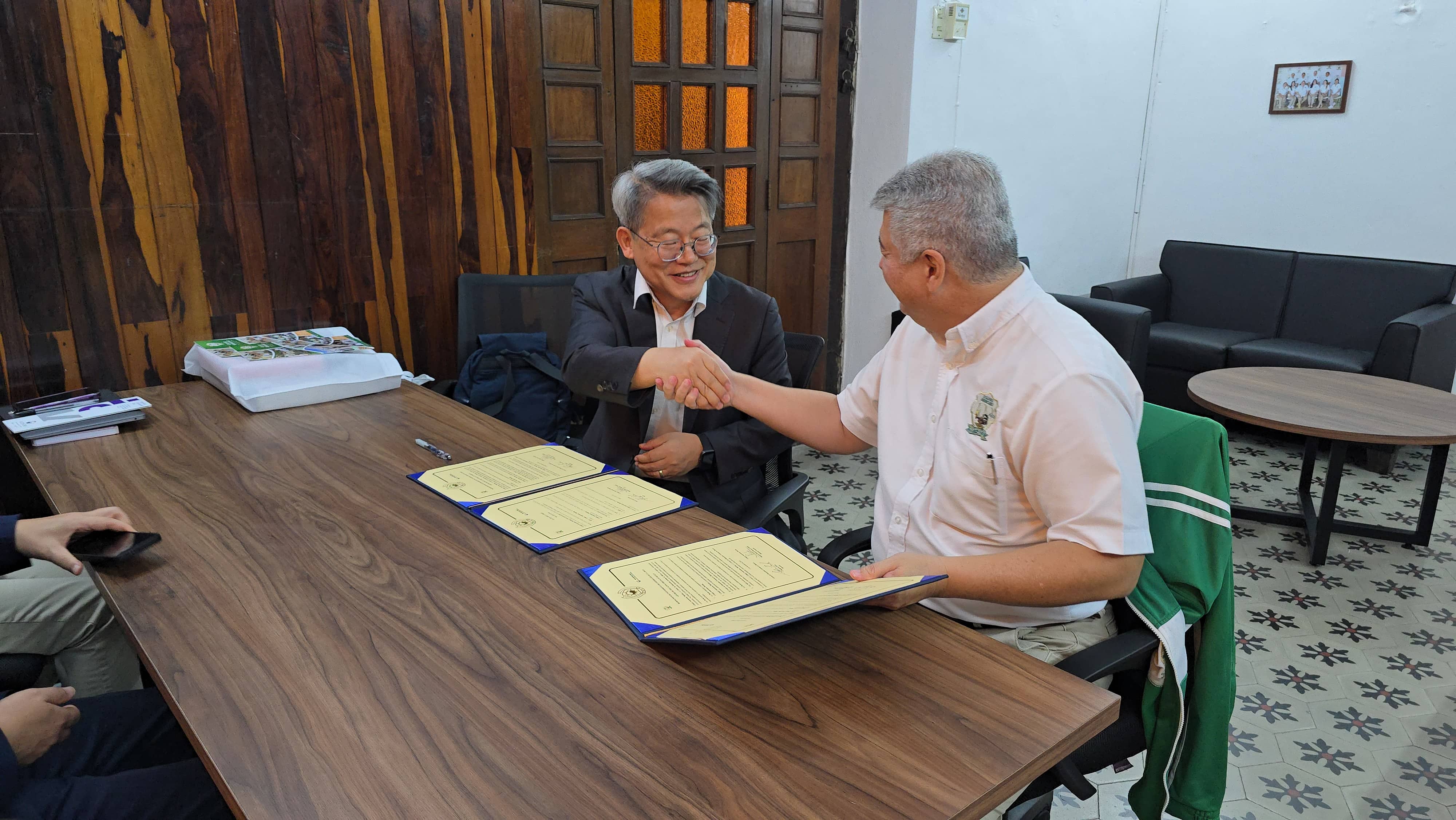 Convenio Corea del Sur y Colegio Americano